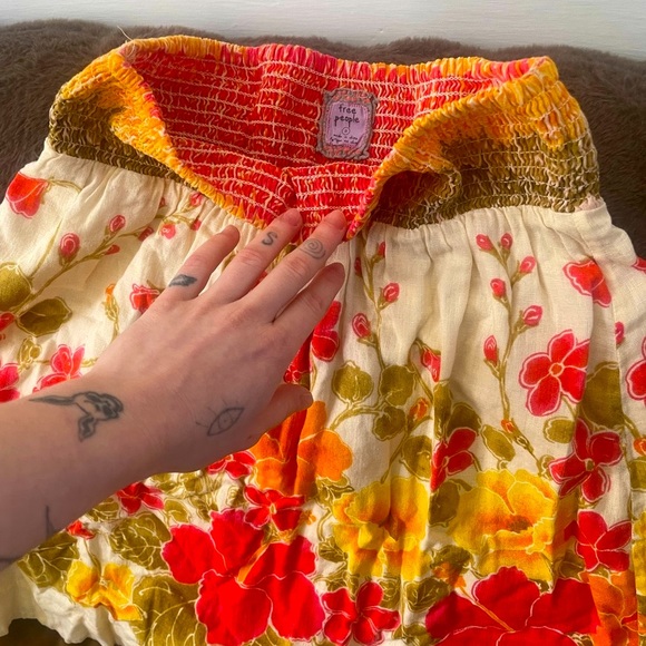 Free People FP Linen Blend Red Orange Green Bubble Skirt Smocked Tiered Design - Picture 3 of 7